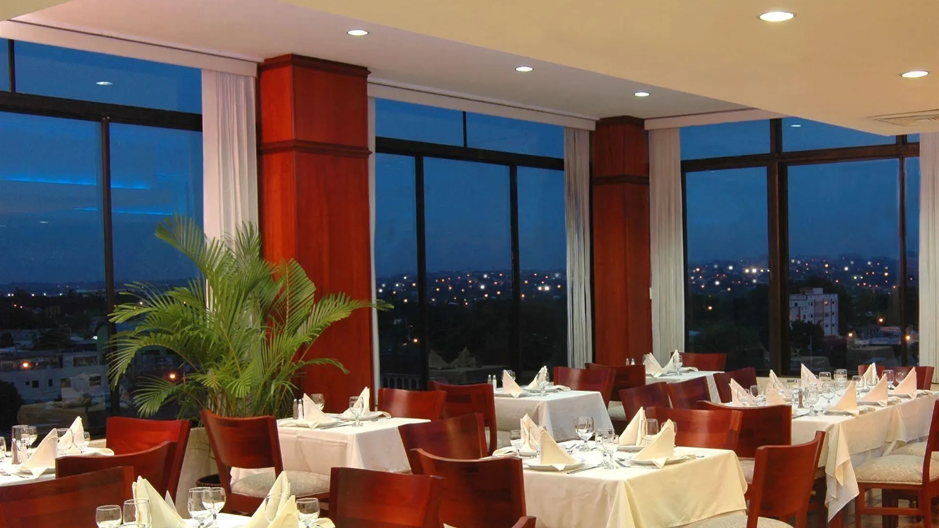 Hodelpa Centro Plaza Hotel Santiago De Los Caballeros